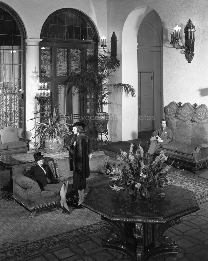 Hollywood Knickerbocker Hotel 1940.jpg